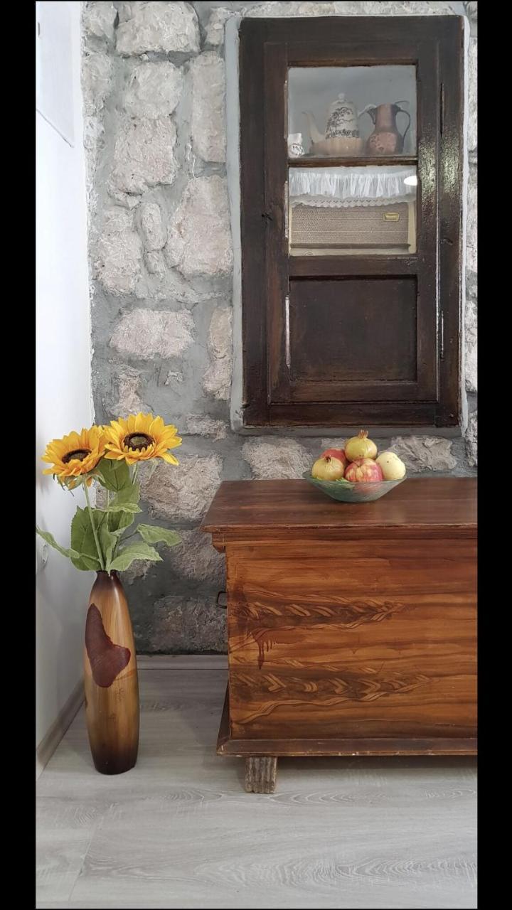 Charming House Lovro Villa Prozura Exterior photo